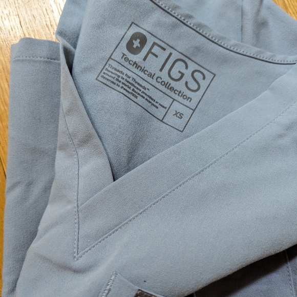 Women's Figs Limited Edition Scrub Set In Dusty Blue Size XS - Picture 5 of 7